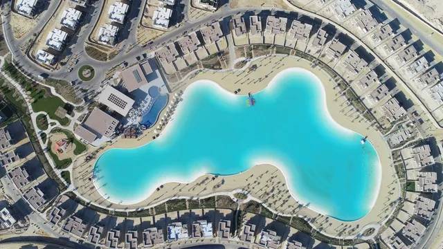 سوان ليك